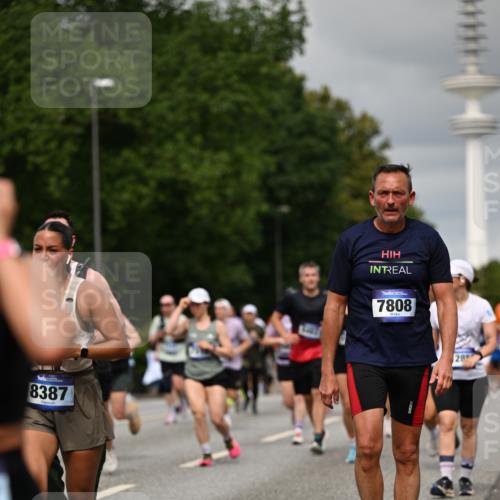 29.06.2025 - hella hamburg halbmarathon Dr. Thomas Lammeyer http://msf.ph/oto/8499986 29.06.2025 10:24:25 Kennedybrücke 1046, 1069, 1110, 1115, 1154, 1471, 1474, 1534, 2357, 3278, 3678, 3733, 4422, 4539, 4585, 4614, 4737, 4739, 5659, 5831, 5849, 5937, 7101, 7519, 7739, 7744, 7808, 7917, 8387, 8462, 8588, 9136, 9196, 9735, 10041, 10414, 10550, 10595, 10622, 11028, 11434 meine-sportfotos.de