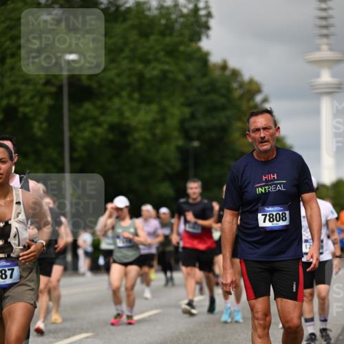 29.06.2025 - hella hamburg halbmarathon Dr. Thomas Lammeyer http://msf.ph/oto/8500003 29.06.2025 10:24:25 Kennedybrücke 1046, 1069, 1110, 1115, 1154, 1471, 1474, 1534, 2357, 3278, 3678, 3733, 4422, 4539, 4585, 4614, 4737, 4739, 5659, 5831, 5849, 5937, 7101, 7519, 7739, 7744, 7808, 7917, 8387, 8462, 8588, 9136, 9196, 9735, 10041, 10414, 10550, 10595, 10622, 11028, 11434 meine-sportfotos.de