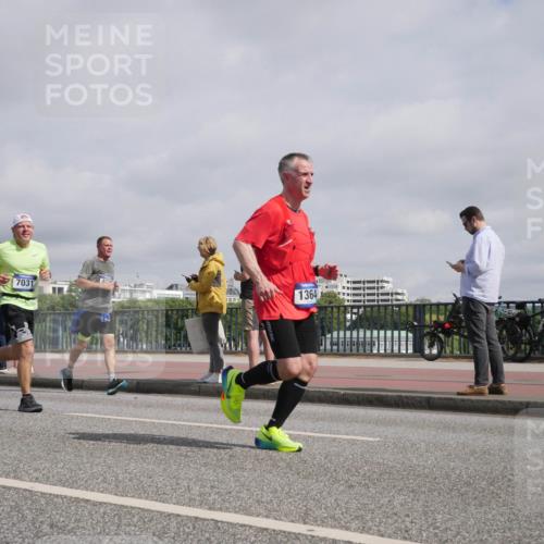 29.06.2025 - hella hamburg halbmarathon Luisa Fischer http://msf.ph/oto/8500088 29.06.2025 10:05:10 Kennedybrücke 1011, 7031, 1364, 1364, 1453, 1729, 3169, 4286, 4328, 6322, 7031, 9156, 9353, 10177 meine-sportfotos.de