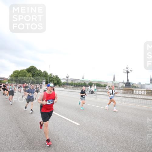 29.06.2025 - hella hamburg halbmarathon Jannik Wohlers http://msf.ph/oto/8500095 29.06.2025 10:57:08 Lombardsbrücke 1123, 1242, 1248, 1265, 1643, 3191, 3385, 3388, 3433, 3750, 3954, 4180, 4197, 4521, 4830, 5117, 5632, 5736, 5738, 6827, 6857, 7172, 7720, 7728, 8035, 8287, 8386, 8540, 8708, 8873, 9233, 9318, 9496, 9607, 9824, 10078, 10913, 10914, 11947, 12172, 12306, 12396, 12713, 12799, 12819, 13131, 13340, 13425, 13427, 13697, 14256, 14366, 14944, 14968, 15033, 15288, 15958, 16007, 16130, 18534 meine-sportfotos.de