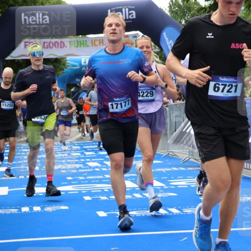 29.06.2025 - hella hamburg halbmarathon Strokosch-Dieckow http://msf.ph/oto/8500117 29.06.2025 10:43:05 Ziel 1675, 4229, 6721, 7026, 7035, 7093, 7451, 8218, 9364, 9833, 10251, 10469, 11177, 12153, 12657, 12723, 12776, 12839, 15255, 15706, 17177, 18304, 19038 meine-sportfotos.de