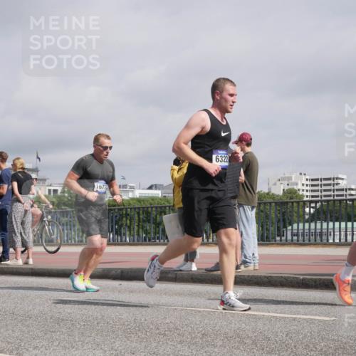 29.06.2025 - hella hamburg halbmarathon Luisa Fischer http://msf.ph/oto/8500170 29.06.2025 10:05:20 Kennedybrücke 16770, 6322, 1128, 1432, 2322, 2323, 4663, 4985, 5763, 6322, 6860, 7243, 9020, 9021, 9928, 10866 meine-sportfotos.de