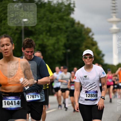 29.06.2025 - hella hamburg halbmarathon Dr. Thomas Lammeyer http://msf.ph/oto/8500184 29.06.2025 10:24:30 Kennedybrücke 1046, 1069, 1110, 1115, 1154, 1471, 1474, 1534, 2064, 2357, 3278, 3733, 4422, 4585, 4737, 4739, 5659, 5831, 5937, 7101, 7131, 7519, 7739, 7744, 7808, 8025, 8387, 8462, 8588, 8738, 9136, 9196, 9735, 9873, 10041, 10414, 10550, 10595, 10613, 10647, 10754, 11434 meine-sportfotos.de