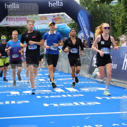29.06.2025 - hella hamburg halbmarathon Strokosch-Dieckow http://msf.ph/oto/8500211 29.06.2025 10:43:03 Ziel 4229, 4823, 6721, 7026, 7035, 7451, 8218, 9364, 9833, 10251, 10469, 11177, 12153, 12657, 12723, 12776, 12839, 15255, 17177, 19038 meine-sportfotos.de