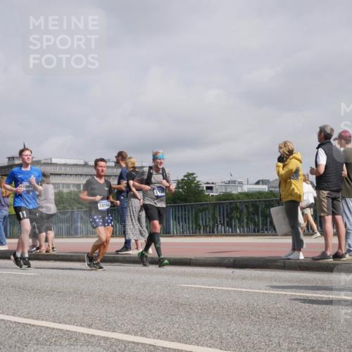 29.06.2025 - hella hamburg halbmarathon Luisa Fischer http://msf.ph/oto/8500241 29.06.2025 10:05:28 Kennedybrücke 686, 1500, 10866, 19162, 1128, 1128, 1254, 1733, 3780, 4663, 4985, 5742, 6708, 6860, 7049, 8749, 9020, 9021, 10866 meine-sportfotos.de