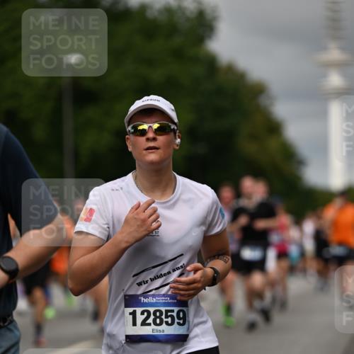 29.06.2025 - hella hamburg halbmarathon Dr. Thomas Lammeyer http://msf.ph/oto/8500243 29.06.2025 10:24:32 Kennedybrücke 1046, 1069, 1110, 1115, 1154, 1471, 1474, 1534, 2064, 2357, 3733, 4422, 4585, 4737, 4739, 5659, 5831, 5937, 7101, 7131, 7519, 7739, 7808, 8025, 8387, 8462, 8588, 8738, 9136, 9196, 9735, 9873, 10041, 10414, 10550, 10595, 10613, 10647, 10754, 11100, 11434 meine-sportfotos.de