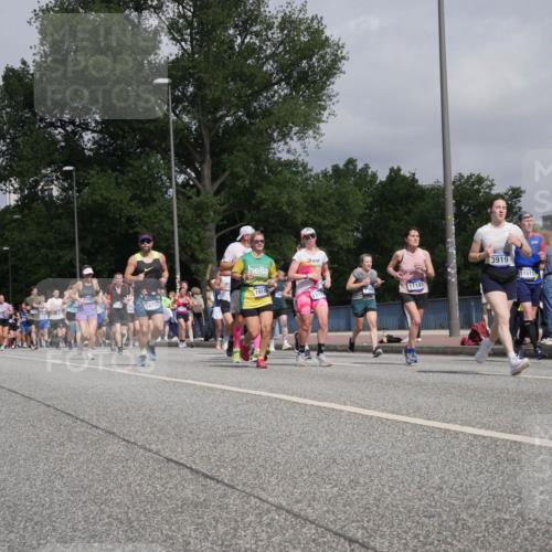 29.06.2025 - hella hamburg halbmarathon Luisa Fischer http://msf.ph/oto/8500335 29.06.2025 10:05:41 Kennedybrücke 6295, 14732, 19148, 3919, 11191, 11515, 2142, 2685, 3919, 6166, 6295, 6997, 7323, 8364, 8662, 10295, 10539 meine-sportfotos.de