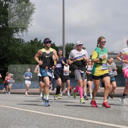 29.06.2025 - hella hamburg halbmarathon Luisa Fischer http://msf.ph/oto/8500357 29.06.2025 10:05:44 Kennedybrücke 6295, 15217, 14732, 11250, 2685, 13491, 19146, 9986, 19117, 2142, 2685, 2819, 3225, 3919, 6166, 6295, 6752, 6997, 7323, 8003, 8364, 8662, 9006, 10295 meine-sportfotos.de
