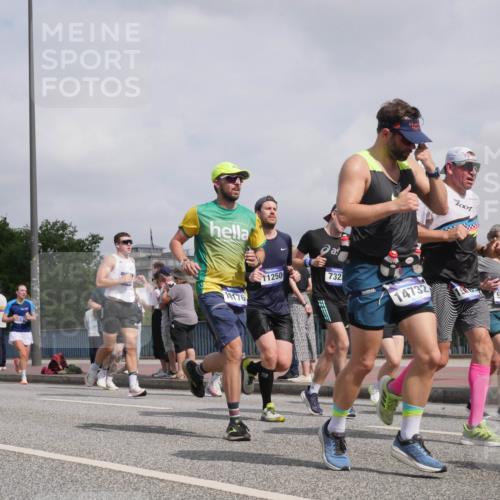 29.06.2025 - hella hamburg halbmarathon Luisa Fischer http://msf.ph/oto/8500369 29.06.2025 10:05:45 Kennedybrücke 6752, 5295, 364, 19176, 1250, 732, 14732, 9986, 1414, 2142, 2685, 2819, 3225, 3919, 6295, 6752, 6997, 7323, 8003, 8364, 9006, 10295 meine-sportfotos.de