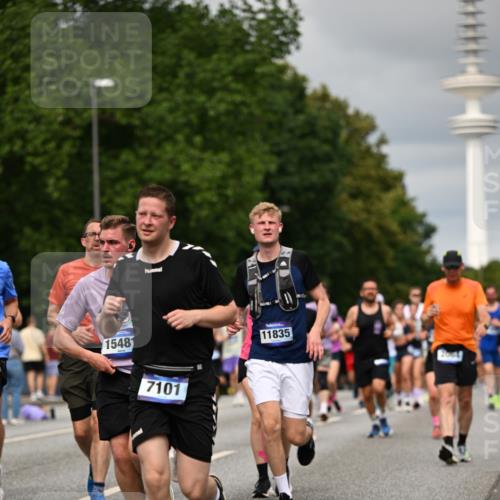 29.06.2025 - hella hamburg halbmarathon Dr. Thomas Lammeyer http://msf.ph/oto/8500389 29.06.2025 10:24:35 Kennedybrücke 1046, 1069, 1110, 1115, 1154, 1471, 1474, 1534, 2053, 2064, 2834, 3733, 3842, 4422, 4585, 4737, 4739, 5659, 5831, 5937, 7101, 7131, 7519, 7739, 7808, 8025, 8387, 8462, 8588, 8738, 9136, 9196, 9735, 9873, 10039, 10041, 10414, 10550, 10595, 10613, 10647, 10754, 11100, 11434 meine-sportfotos.de