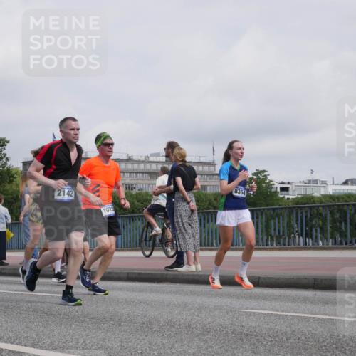 29.06.2025 - hella hamburg halbmarathon Luisa Fischer http://msf.ph/oto/8500392 29.06.2025 10:05:49 Kennedybrücke 12908, 2142, 1029, 8364, 1414, 2142, 2685, 2819, 3225, 6295, 6752, 6997, 7323, 8003, 8364, 9006, 10295 meine-sportfotos.de