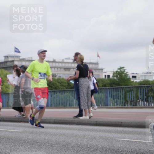 29.06.2025 - hella hamburg halbmarathon Luisa Fischer http://msf.ph/oto/8500577 29.06.2025 10:06:14 Kennedybrücke 2619, 1135, 1138, 1702, 2619, 2810, 3630, 4066, 4204, 4613, 4665, 9439 meine-sportfotos.de