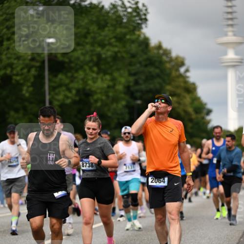 29.06.2025 - hella hamburg halbmarathon Dr. Thomas Lammeyer http://msf.ph/oto/8500591 29.06.2025 10:24:41 Kennedybrücke 1011, 1046, 1069, 1154, 1471, 1474, 1534, 2053, 2064, 2834, 3733, 3842, 4154, 4166, 4288, 4422, 4754, 4869, 5181, 5659, 5831, 5937, 6951, 7101, 7131, 7519, 7739, 7808, 8025, 8462, 8588, 8738, 8940, 9005, 9011, 9873, 10039, 10041, 10414, 10595, 10613, 10647, 10754, 11100 meine-sportfotos.de