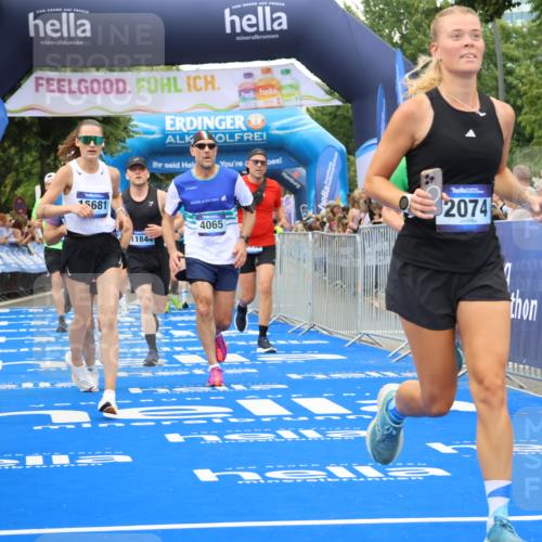 29.06.2025 - hella hamburg halbmarathon Strokosch-Dieckow http://msf.ph/oto/8500593 29.06.2025 10:53:17 Ziel 1683, 1727, 2074, 2354, 4065, 6198, 6942, 7312, 7383, 8273, 8361, 8651, 9142, 11844, 12490, 12875, 13997, 15179, 15681, 15838, 16929, 16986, 18134, 18901 meine-sportfotos.de