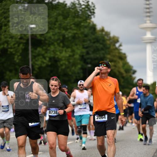 29.06.2025 - hella hamburg halbmarathon Dr. Thomas Lammeyer http://msf.ph/oto/8500603 29.06.2025 10:24:41 Kennedybrücke 1011, 1046, 1069, 1154, 1471, 1474, 1534, 2053, 2064, 2834, 3733, 3842, 4154, 4166, 4288, 4422, 4754, 4869, 5181, 5659, 5831, 5937, 6951, 7101, 7131, 7519, 7739, 7808, 8025, 8462, 8588, 8738, 8940, 9005, 9011, 9873, 10039, 10041, 10414, 10595, 10613, 10647, 10754, 11100 meine-sportfotos.de