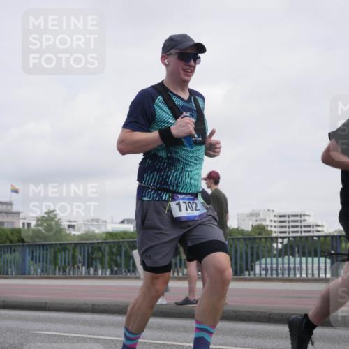 29.06.2025 - hella hamburg halbmarathon Luisa Fischer http://msf.ph/oto/8500625 29.06.2025 10:06:21 Kennedybrücke 1702, 1709, 1135, 1138, 1482, 1702, 2782, 3572, 3630, 4066, 4613, 7210, 7211, 7290, 9439, 9554, 10824 meine-sportfotos.de