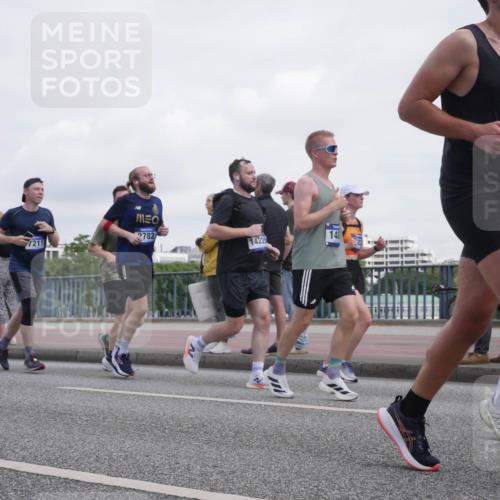 29.06.2025 - hella hamburg halbmarathon Luisa Fischer http://msf.ph/oto/8500665 29.06.2025 10:06:26 Kennedybrücke 2782, 148, 7211, 14225, 7290, 1114, 1482, 2782, 3001, 3572, 6217, 7210, 7211, 7290, 8614, 9554, 10824 meine-sportfotos.de