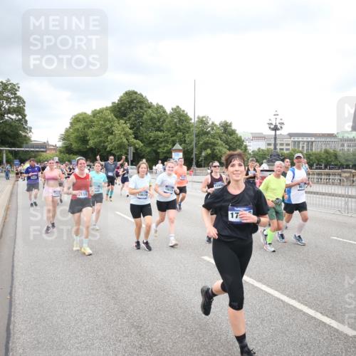 29.06.2025 - hella hamburg halbmarathon Jannik Wohlers http://msf.ph/oto/8500684 29.06.2025 10:57:24 Lombardsbrücke 1123, 1242, 1248, 1265, 2015, 2451, 2567, 2900, 3191, 3644, 3954, 4059, 4521, 4830, 5632, 5736, 6916, 7172, 7193, 7556, 8159, 8474, 8708, 8713, 8773, 9059, 9233, 9318, 9394, 9496, 9607, 9613, 9840, 10070, 10352, 10380, 10461, 10513, 10551, 10578, 10629, 10630, 10912, 11013, 11026, 11193, 11266, 11267, 11377, 12172, 13131, 13176, 13340, 13352, 13882, 14256, 14290, 14453, 15552, 15800, 15956, 16082 meine-sportfotos.de