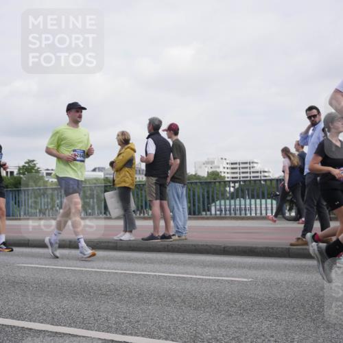 29.06.2025 - hella hamburg halbmarathon Luisa Fischer http://msf.ph/oto/8500688 29.06.2025 10:06:29 Kennedybrücke 2843, 0824, 1553, 1114, 1885, 2759, 2782, 3001, 3572, 4511, 6217, 7210, 7211, 7290, 8614, 9453, 9554, 10824 meine-sportfotos.de
