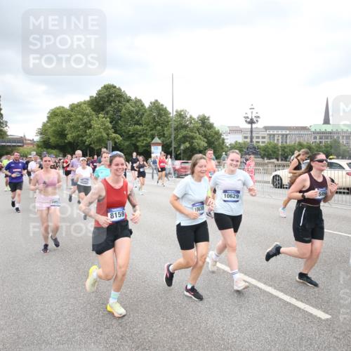 29.06.2025 - hella hamburg halbmarathon Jannik Wohlers http://msf.ph/oto/8500741 29.06.2025 10:57:25 Lombardsbrücke 1123, 1242, 1248, 1265, 2015, 2451, 2567, 2900, 3191, 3644, 3954, 4059, 4521, 4830, 5632, 6337, 6916, 7172, 7193, 7556, 8159, 8474, 8708, 8713, 8773, 9059, 9233, 9318, 9394, 9398, 9436, 9607, 9613, 9840, 10070, 10352, 10380, 10461, 10513, 10551, 10578, 10629, 10630, 10912, 11013, 11026, 11193, 11266, 11267, 11377, 13176, 13352, 13882, 14256, 14290, 14453, 14507, 15552, 15800, 15956, 16082 meine-sportfotos.de