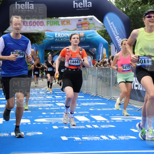 29.06.2025 - hella hamburg halbmarathon Strokosch-Dieckow http://msf.ph/oto/8500746 29.06.2025 10:42:51 Ziel 4823, 5011, 5477, 7035, 7105, 13398, 13725, 14447, 14560, 14813, 14849, 15297, 15301, 15851, 18559, 18659 meine-sportfotos.de