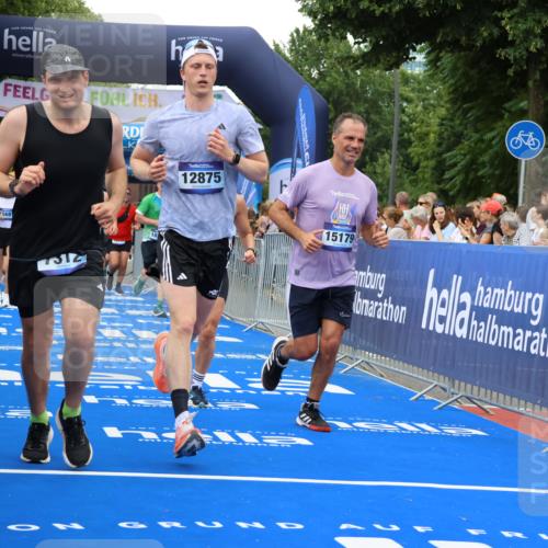 29.06.2025 - hella hamburg halbmarathon Strokosch-Dieckow http://msf.ph/oto/8500753 29.06.2025 10:53:14 Ziel 1683, 2074, 2111, 2354, 4065, 7312, 7383, 8273, 8361, 9142, 11844, 12490, 12875, 15179, 15681, 15838, 16929, 16986, 18134, 18901 meine-sportfotos.de