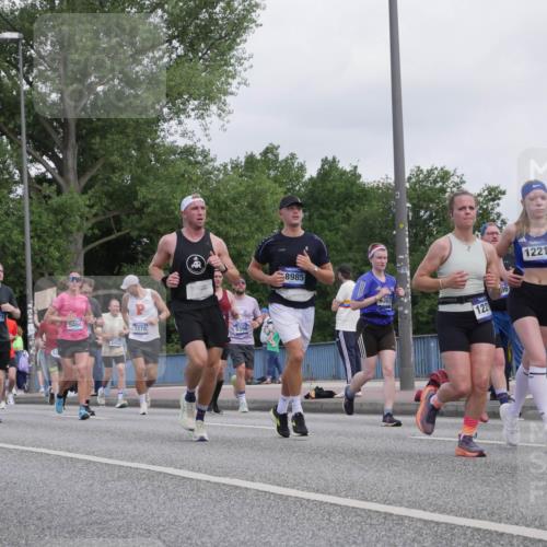 29.06.2025 - hella hamburg halbmarathon Luisa Fischer http://msf.ph/oto/8500771 29.06.2025 10:06:42 Kennedybrücke 7306, 6371, 5464, 8985, 6453, 7278, 5396, 307, 122, 12212, 137, 2594, 4307, 4511, 4587, 5384, 5396, 5464, 6391, 6453, 7006, 7277, 7278, 7279, 7306, 7935 meine-sportfotos.de