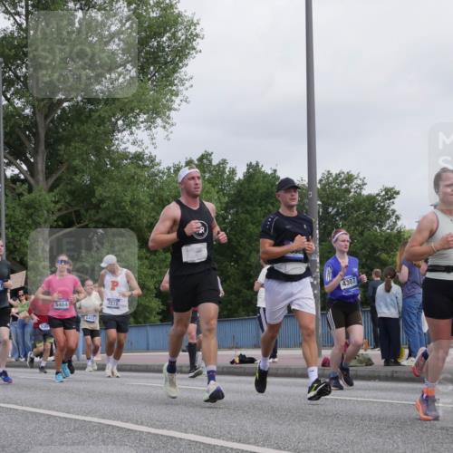 29.06.2025 - hella hamburg halbmarathon Luisa Fischer http://msf.ph/oto/8500776 29.06.2025 10:06:42 Kennedybrücke 06, 11402, 4, 1637, 53, 5464, 6453, 7278, 4307, 1221, 123, 2594, 4307, 4511, 4587, 5384, 5396, 5464, 6391, 6453, 7006, 7277, 7278, 7279, 7306, 7935 meine-sportfotos.de