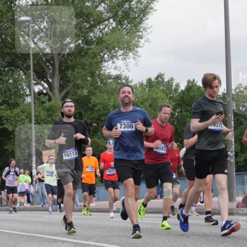 29.06.2025 - hella hamburg halbmarathon Luisa Fischer http://msf.ph/oto/8500804 29.06.2025 10:06:46 Kennedybrücke 15859, 10389, 17550, 16113, 11402, 16621, 7306, 587, 0371, 5464, 71, 4307, 4587, 5384, 5396, 5464, 5613, 6391, 6453, 7006, 7277, 7278, 7279, 7306, 8469, 10389 meine-sportfotos.de