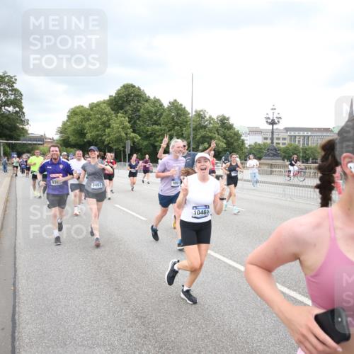 29.06.2025 - hella hamburg halbmarathon Jannik Wohlers http://msf.ph/oto/8500822 29.06.2025 10:57:27 Lombardsbrücke 1123, 1242, 1248, 1265, 2015, 2451, 2567, 2900, 3191, 3644, 3936, 3954, 4059, 4429, 4521, 4830, 6316, 6337, 6916, 7172, 7193, 7556, 8159, 8474, 8713, 8773, 9059, 9394, 9398, 9436, 9607, 9613, 9840, 10070, 10352, 10380, 10461, 10513, 10551, 10560, 10578, 10629, 10630, 10737, 10912, 11013, 11026, 11193, 11263, 11266, 11267, 11353, 11377, 13176, 13352, 13364, 13804, 13882, 14290, 14453, 14507, 15510, 15552, 15800, 15956, 16082 meine-sportfotos.de