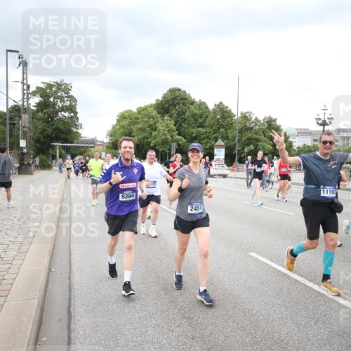 29.06.2025 - hella hamburg halbmarathon Jannik Wohlers http://msf.ph/oto/8500855 29.06.2025 10:57:28 Lombardsbrücke 1123, 1242, 1248, 1388, 2015, 2451, 2567, 2900, 3191, 3644, 3936, 3954, 4059, 4429, 4521, 4830, 6316, 6337, 6916, 7172, 7193, 7556, 8159, 8474, 8713, 8773, 9059, 9394, 9398, 9436, 9607, 9613, 9840, 10070, 10352, 10380, 10461, 10513, 10551, 10560, 10578, 10629, 10630, 10737, 10912, 11013, 11026, 11193, 11263, 11266, 11267, 11353, 11377, 11392, 11732, 13176, 13352, 13358, 13364, 13553, 13804, 13882, 14290, 14453, 14507, 14685, 15510, 15552, 15800, 15956, 16082 meine-sportfotos.de