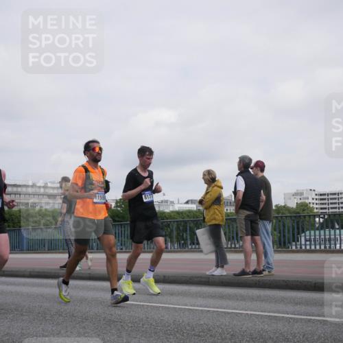 29.06.2025 - hella hamburg halbmarathon Luisa Fischer http://msf.ph/oto/8500896 29.06.2025 10:07:08 Kennedybrücke 2277, 11551, 8177, 1032, 1355, 1450, 2277, 2979, 4951, 5058, 5363, 6142, 7485, 8177, 8421, 8422, 8423, 9526 meine-sportfotos.de
