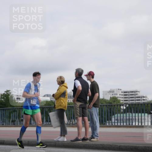 29.06.2025 - hella hamburg halbmarathon Luisa Fischer http://msf.ph/oto/8500967 29.06.2025 10:07:16 Kennedybrücke 536, 1032, 1161, 1355, 1367, 2979, 3488, 4488, 5363, 6706 meine-sportfotos.de