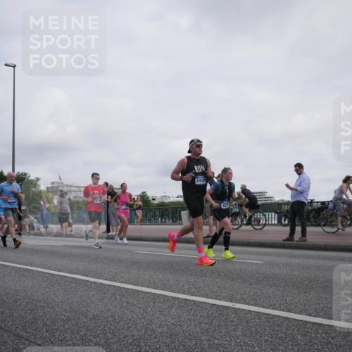 29.06.2025 - hella hamburg halbmarathon Luisa Fischer http://msf.ph/oto/8501205 29.06.2025 10:07:47 Kennedybrücke 18525, 631, 4146, 18520, 8217, 1316, 2011, 2463, 2698, 3994, 4146, 6311, 8089, 8217, 9280 meine-sportfotos.de