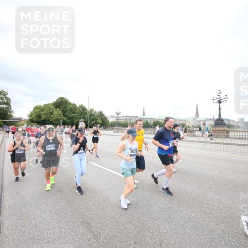 29.06.2025 - hella hamburg halbmarathon Jannik Wohlers http://msf.ph/oto/8501424 29.06.2025 10:57:57 Lombardsbrücke 1001, 1845, 2043, 2273, 2275, 3540, 3868, 4117, 5104, 5159, 5655, 5782, 5988, 6825, 7262, 7617, 7664, 7783, 8076, 8439, 8440, 8441, 8442, 8888, 9123, 9239, 9636, 10462, 10473, 10498, 10937, 11708, 12023, 12024, 12310, 12433, 12968, 13218, 13226, 13355, 13356, 13469, 13547, 14533, 14584, 14634, 14935, 15916, 15926, 16048, 16329, 16408, 16561, 16878, 17227, 17228, 18822, 19183 meine-sportfotos.de