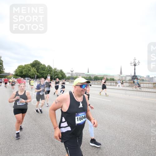 29.06.2025 - hella hamburg halbmarathon Jannik Wohlers http://msf.ph/oto/8501471 29.06.2025 10:57:58 Lombardsbrücke 1001, 1845, 2043, 2273, 2275, 3540, 3868, 4117, 5104, 5159, 5655, 5782, 5988, 6825, 7262, 7617, 7664, 7783, 8076, 8441, 8888, 9123, 9239, 9636, 10462, 10473, 10498, 10937, 11708, 12023, 12024, 12310, 12433, 12968, 13218, 13226, 13355, 13356, 13469, 13547, 14584, 14935, 15926, 16048, 16329, 16408, 16561, 16878, 17227, 17228, 18822, 19183 meine-sportfotos.de