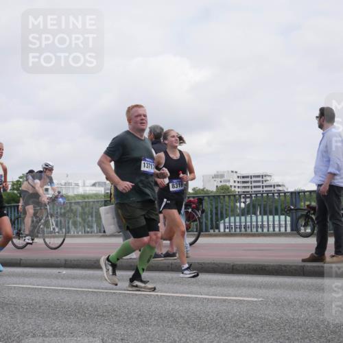 29.06.2025 - hella hamburg halbmarathon Luisa Fischer http://msf.ph/oto/8501505 29.06.2025 10:08:28 Kennedybrücke 13717, 8316, 1863, 2298, 3578, 4220, 6059, 8316, 8999, 9007, 9019, 9075, 9165, 9559, 9680, 10694 meine-sportfotos.de