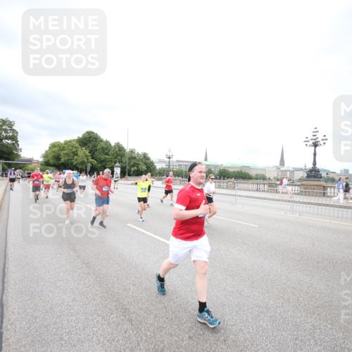 29.06.2025 - hella hamburg halbmarathon Jannik Wohlers http://msf.ph/oto/8501540 29.06.2025 10:58:01 Lombardsbrücke 1001, 1646, 1845, 2043, 2449, 3540, 3868, 4117, 5104, 5159, 5655, 5732, 5988, 6825, 7262, 7617, 7664, 7870, 8076, 8701, 9123, 9225, 9239, 9636, 10462, 10473, 10498, 11708, 12023, 12024, 12310, 12433, 12968, 13226, 13355, 13356, 13469, 13547, 14584, 14935, 15926, 16048, 16408, 16561, 16878, 16998, 17227, 17228, 18822, 19183 meine-sportfotos.de