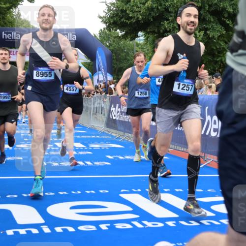 29.06.2025 - hella hamburg halbmarathon Strokosch-Dieckow http://msf.ph/oto/8501555 29.06.2025 10:52:52 Ziel 1257, 1258, 1657, 2099, 2444, 2814, 2910, 4557, 4558, 4770, 5077, 5169, 5194, 5907, 7509, 8139, 8172, 8720, 8955, 9065, 9163, 10724, 10811, 11217, 11992, 12367, 12519, 14198, 14286, 14791, 14805, 15430, 17198, 18590, 18720, 19244 meine-sportfotos.de