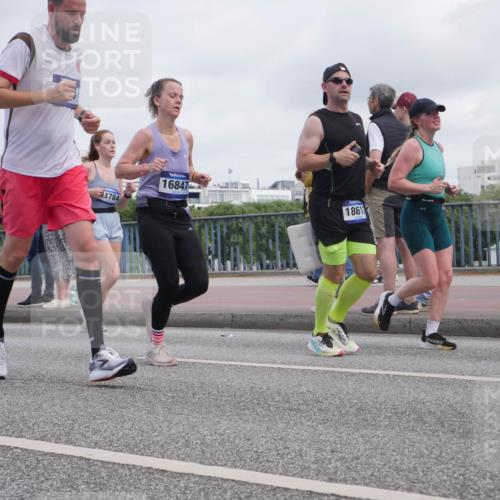 29.06.2025 - hella hamburg halbmarathon Luisa Fischer http://msf.ph/oto/8501561 29.06.2025 10:08:34 Kennedybrücke 11784, 16847, 1861, 1863, 2298, 4014, 4220, 4782, 5073, 6059, 8727, 8999, 9007, 9019, 9075, 9361, 9559 meine-sportfotos.de