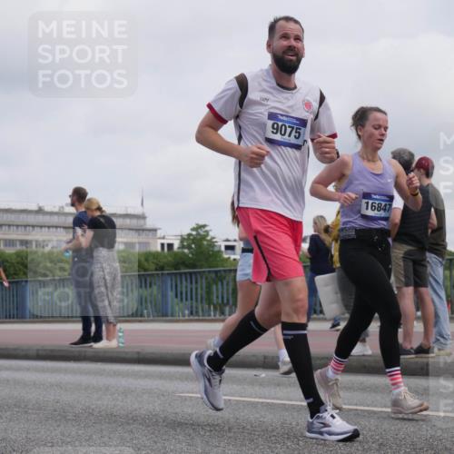 29.06.2025 - hella hamburg halbmarathon Luisa Fischer http://msf.ph/oto/8501565 29.06.2025 10:08:35 Kennedybrücke 9075, 16847, 1863, 4014, 4220, 4782, 4868, 5073, 8727, 8999, 9019, 9075, 9361, 9559, 9736 meine-sportfotos.de