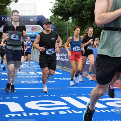 29.06.2025 - hella hamburg halbmarathon Strokosch-Dieckow http://msf.ph/oto/8501589 29.06.2025 10:52:51 Ziel 1257, 1258, 1657, 2099, 2444, 2814, 2910, 4557, 4558, 4770, 5077, 5169, 5194, 5907, 8139, 8172, 8720, 8955, 9065, 9163, 10724, 10811, 11217, 11992, 12519, 14198, 14286, 14791, 14805, 15430, 17198, 18331, 18720, 19244 meine-sportfotos.de