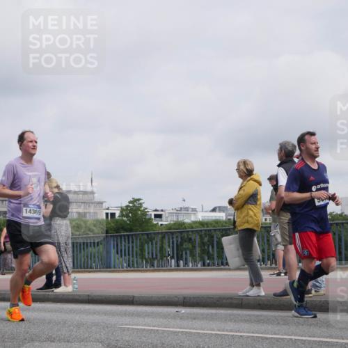 29.06.2025 - hella hamburg halbmarathon Luisa Fischer http://msf.ph/oto/8501603 29.06.2025 10:08:39 Kennedybrücke 9361, 14369, 4014, 4220, 4782, 4868, 5073, 7138, 8727, 9361, 9559, 9736, 9737, 9738 meine-sportfotos.de