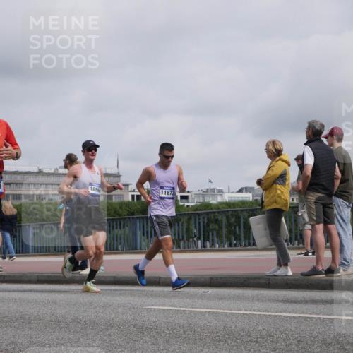29.06.2025 - hella hamburg halbmarathon Luisa Fischer http://msf.ph/oto/8501616 29.06.2025 10:08:41 Kennedybrücke 8727, 18966, 11873, 4014, 4220, 4782, 4868, 5073, 7138, 8727, 9339, 9361, 9736, 9737, 9738 meine-sportfotos.de