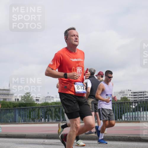 29.06.2025 - hella hamburg halbmarathon Luisa Fischer http://msf.ph/oto/8501625 29.06.2025 10:08:42 Kennedybrücke 30, 872, 11273, 2288, 3461, 4014, 4782, 4868, 5073, 7138, 8727, 9339, 9361, 9736, 9737, 9738 meine-sportfotos.de