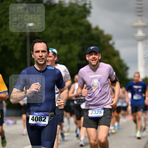 29.06.2025 - hella hamburg halbmarathon Dr. Thomas Lammeyer http://msf.ph/oto/8501740 29.06.2025 10:25:15 Kennedybrücke 1028, 1266, 1658, 2101, 2325, 2383, 2923, 2956, 2986, 3161, 3247, 3434, 3781, 3813, 4082, 4350, 5041, 5625, 5767, 5812, 6275, 6308, 7018, 7553, 7608, 8113, 8146, 8724, 8726, 8844, 9100, 9108, 9501, 9981, 10050, 10350, 10585, 10602, 11145 meine-sportfotos.de