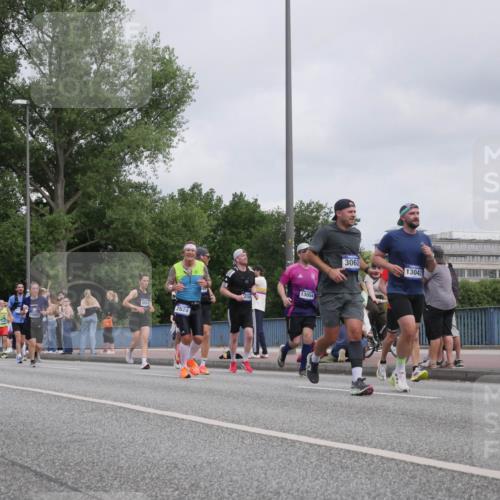 29.06.2025 - hella hamburg halbmarathon Luisa Fischer http://msf.ph/oto/8501810 29.06.2025 10:09:13 Kennedybrücke 1830, 14987, 6014, 2624, 0781, 13054, 3062, 13042, 1830, 2471, 2624, 3062, 4169, 6014, 7741, 8290, 8909, 10781 meine-sportfotos.de