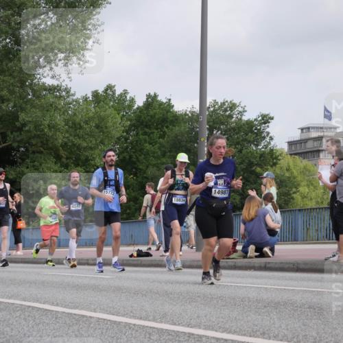 29.06.2025 - hella hamburg halbmarathon Luisa Fischer http://msf.ph/oto/8501841 29.06.2025 10:09:18 Kennedybrücke 1830, 164, 4542, 16687, 14987, 15772, 18834, 1830, 2471, 2624, 3062, 4542, 6014, 7741, 8290, 8744, 10214, 10781 meine-sportfotos.de