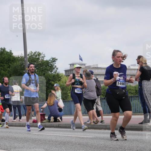 29.06.2025 - hella hamburg halbmarathon Luisa Fischer http://msf.ph/oto/8501850 29.06.2025 10:09:19 Kennedybrücke 16, 4542, 15772, 18834, 14987, 1830, 2471, 2624, 4542, 5431, 6014, 7741, 8290, 8744, 10214, 10781 meine-sportfotos.de