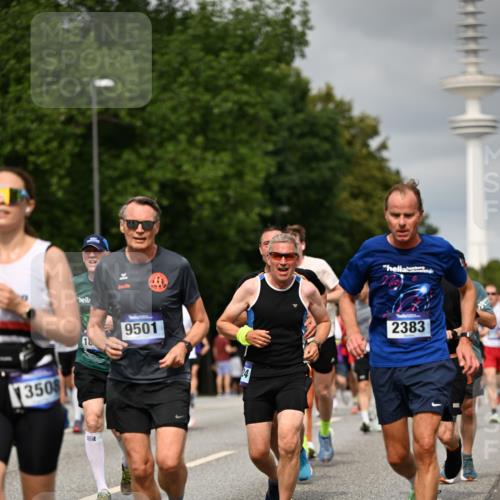 29.06.2025 - hella hamburg halbmarathon Dr. Thomas Lammeyer http://msf.ph/oto/8501856 29.06.2025 10:25:18 Kennedybrücke 1028, 1266, 1658, 2325, 2383, 2923, 2956, 2986, 3161, 3247, 3434, 3781, 3813, 4082, 4350, 5041, 5373, 5625, 5767, 6275, 6308, 7018, 7553, 7608, 8724, 8726, 8844, 9100, 9108, 9501, 10050, 10350, 10585, 10602, 11145 meine-sportfotos.de